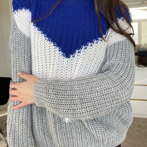 Knit sweater - Picture 2 of 3